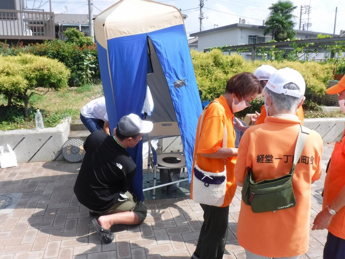 マンホールトイレ