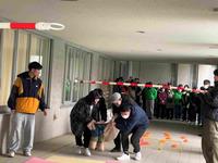 障害物競技を実演