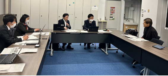 区職員と江守先生
