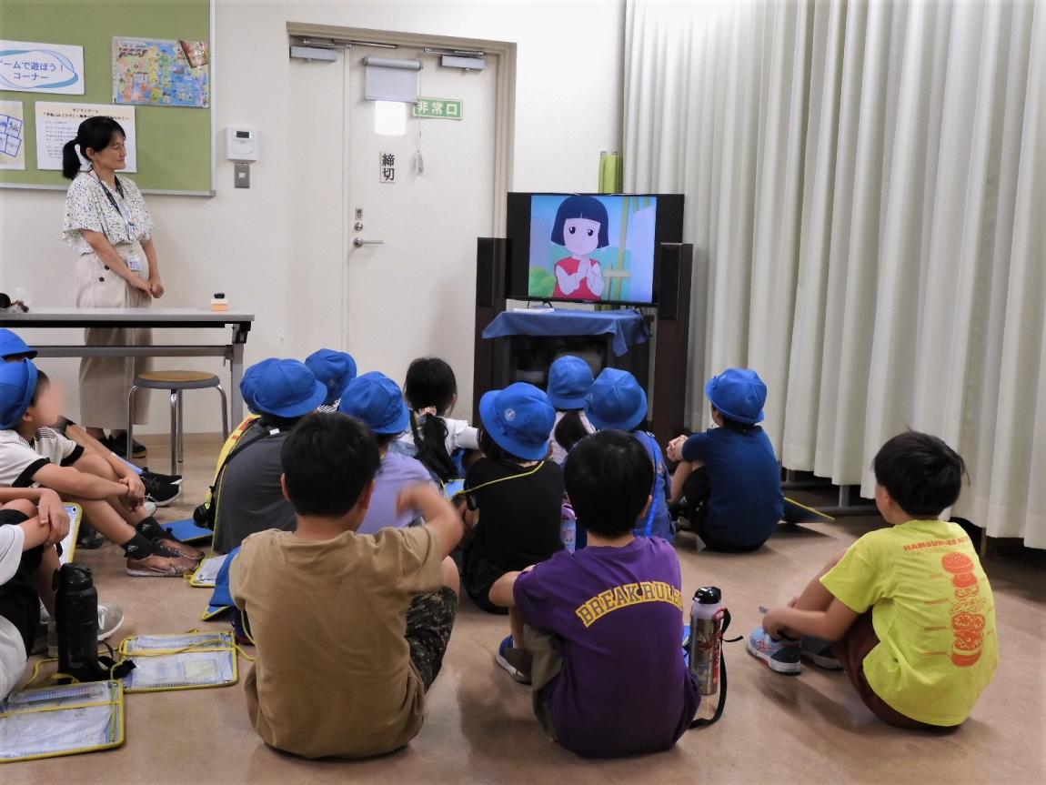 子どもたちの映像鑑賞