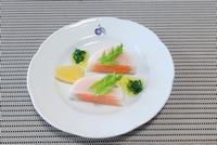 大蔵大根とスモークサーモンのミルフィーユ