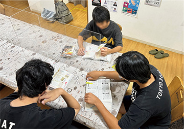 児童養護施設の子どもたちの様子