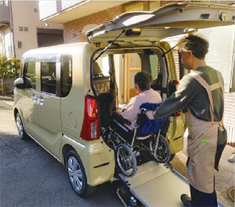 車いす対応の福祉車両
