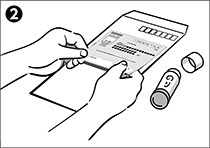 （2）切り取った宛名用紙を封筒※の表面にしっかり貼り付けます