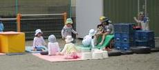 園庭あそびの写真