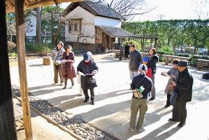 岡本公園民家園　古民家解説会の写真