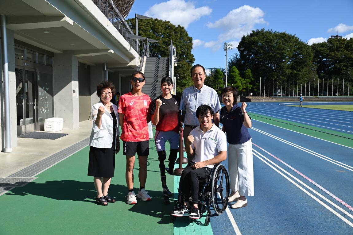 保坂区長、石﨑理事長、増田会長、米岡選手、古畑選手、湯口選手
