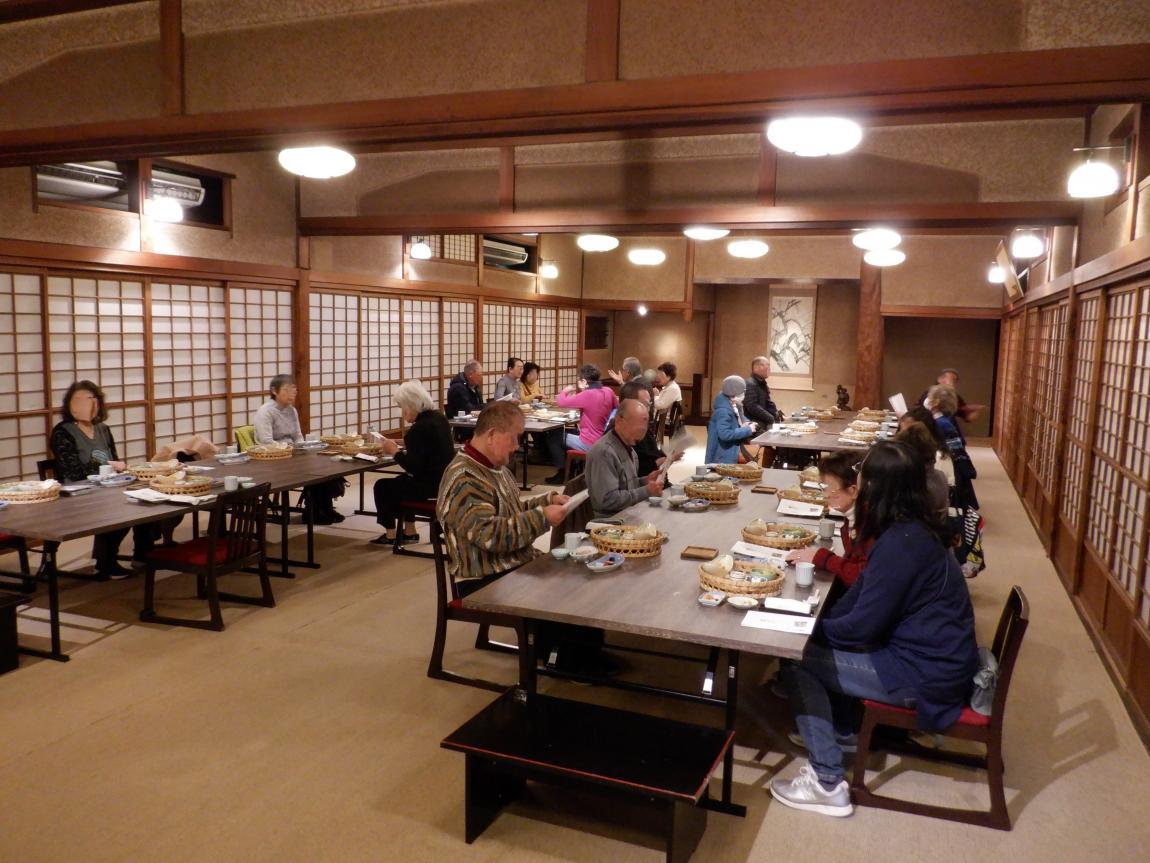 昼食の様子