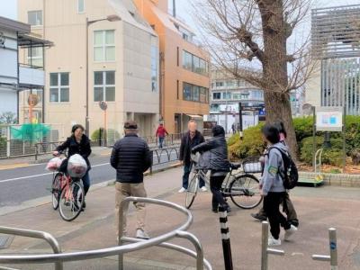 若林公園古着受け取りの様子