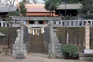 代田八幡神社鳥居正面