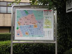 街区案内板の写真
