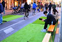 自転車走行レーンの写真