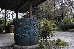 世田谷の小京都-釜六の天水桶