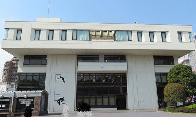 烏山区民センター外観
