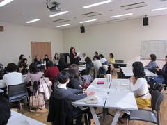 事業の検討や実施報告、情報交換など