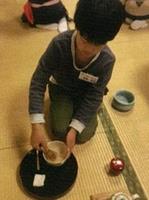 伝統くらぶ（茶道）の様子
