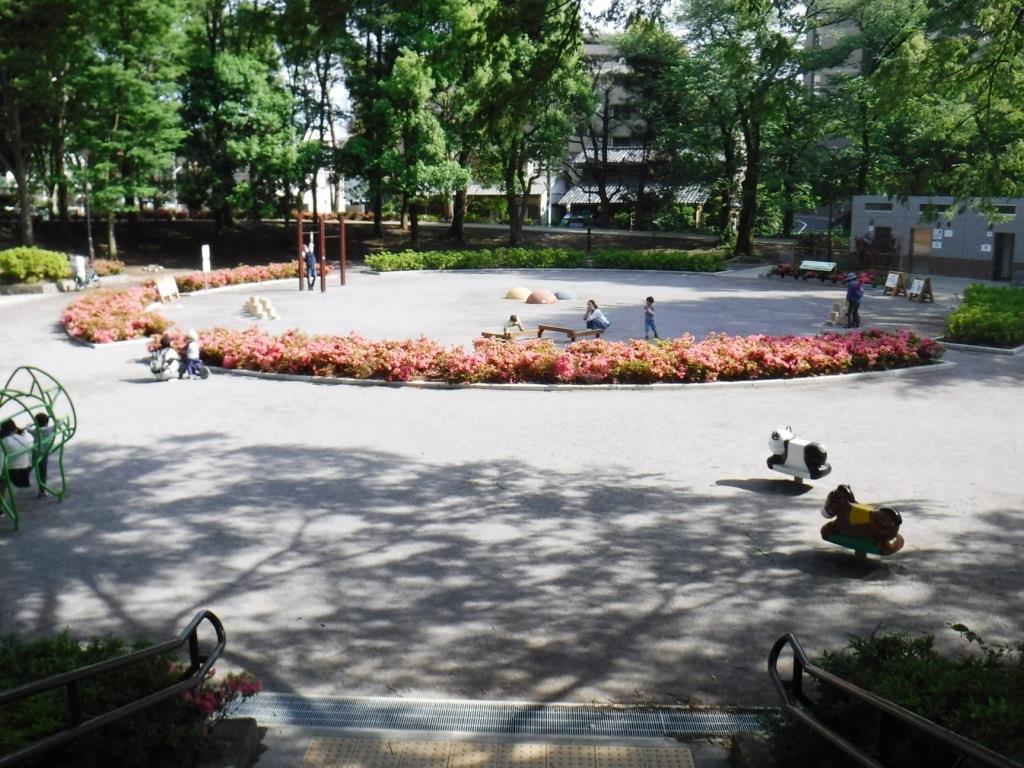 児童遊具
