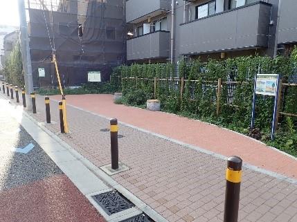 祖師谷三丁目南みちばた公園